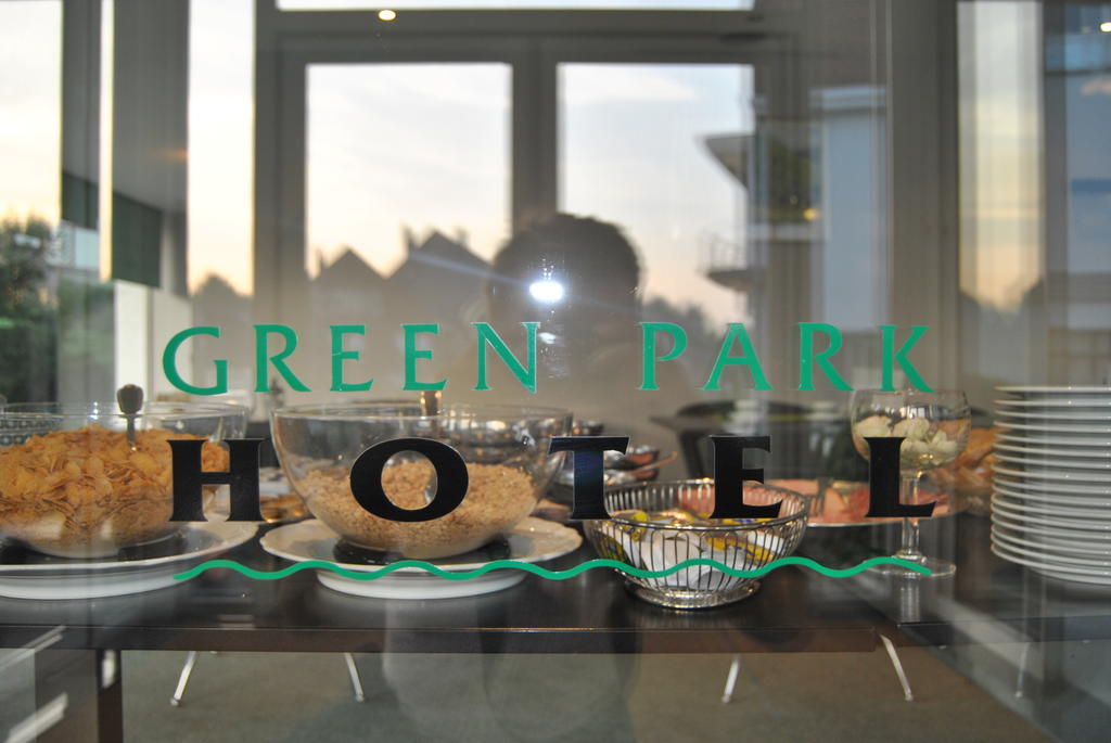 Greenpark Hotel Sint-Pieters-Leeuw Exterior photo