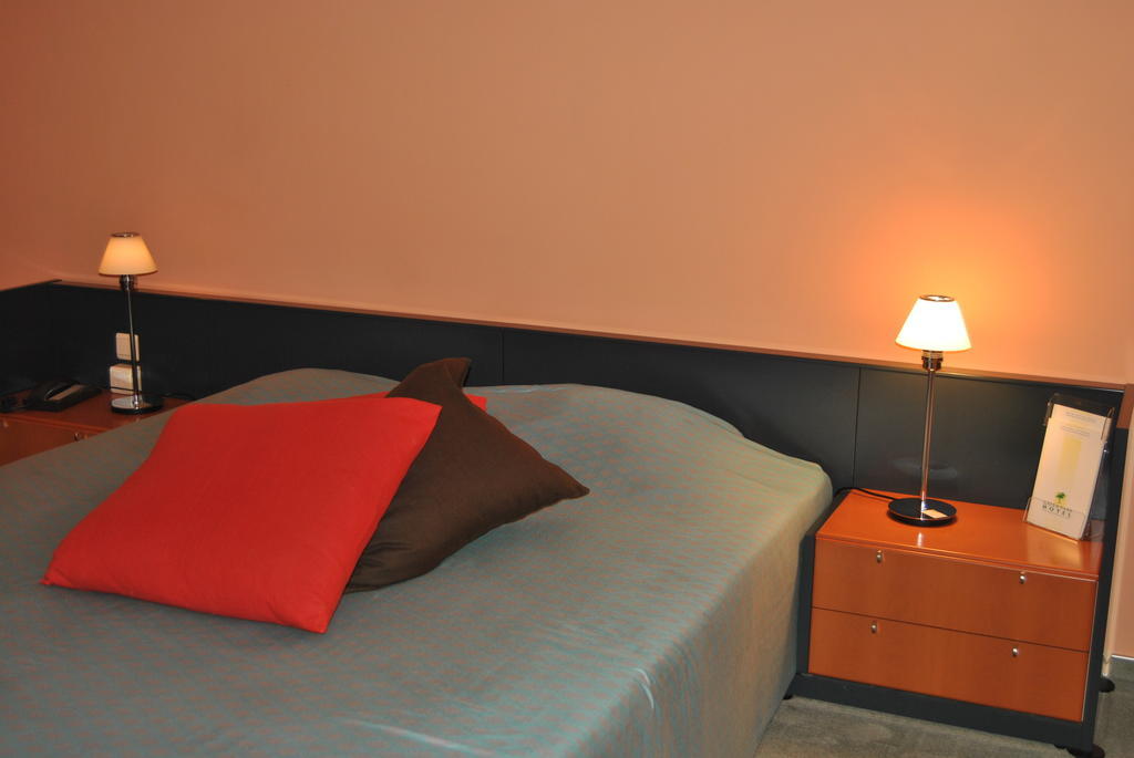 Greenpark Hotel Sint-Pieters-Leeuw Room photo